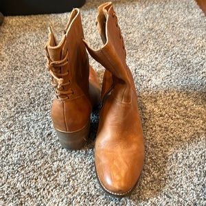 Tan Latigo booties